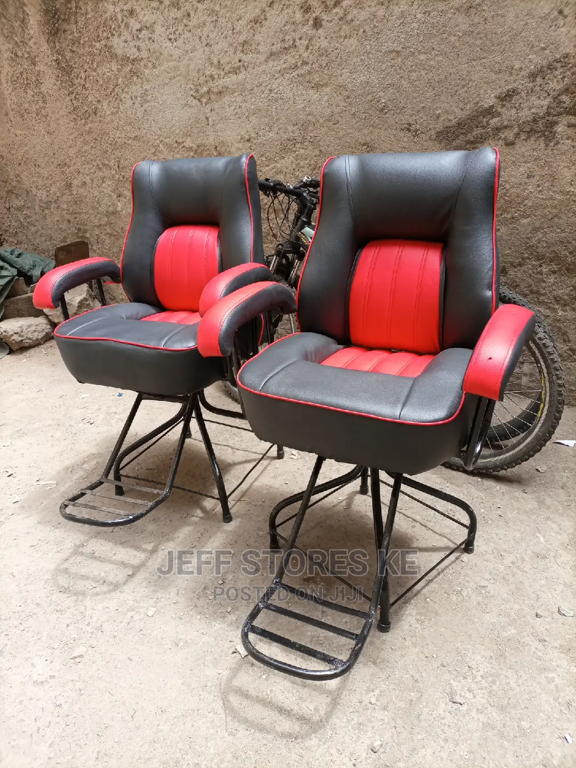 Locally Simple Barber Chair