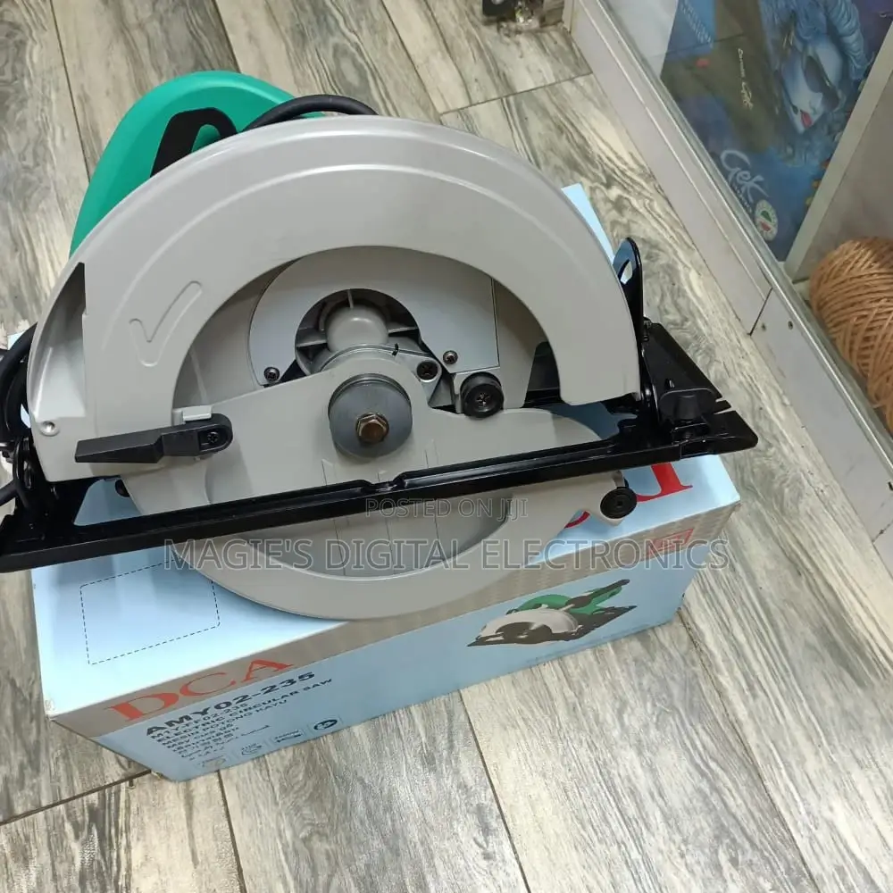 Crucial Dca Circular Saw 7inch