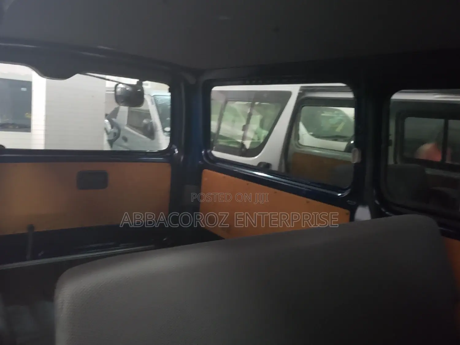 Hiace 7L Manual DIESEL 2015 Model