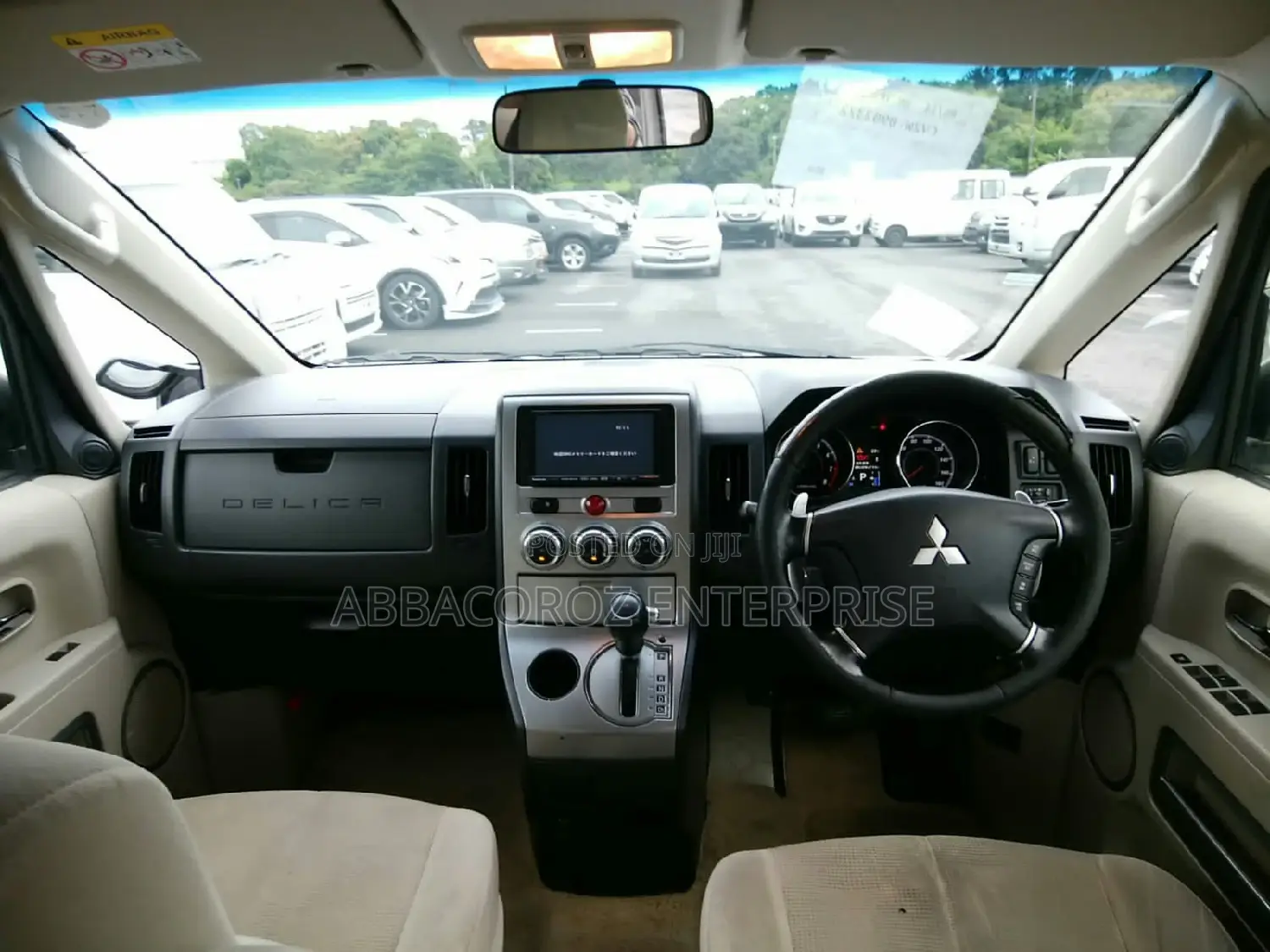 Mitsubishi Delica 2014 Pearl