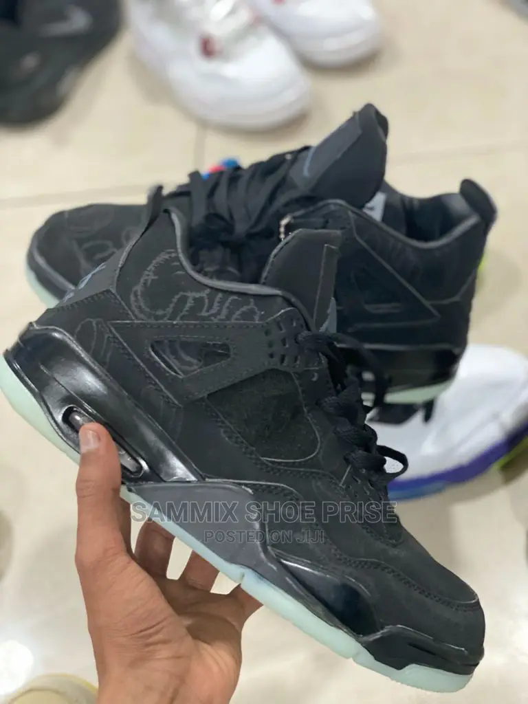 Jordan 4 Sneakers