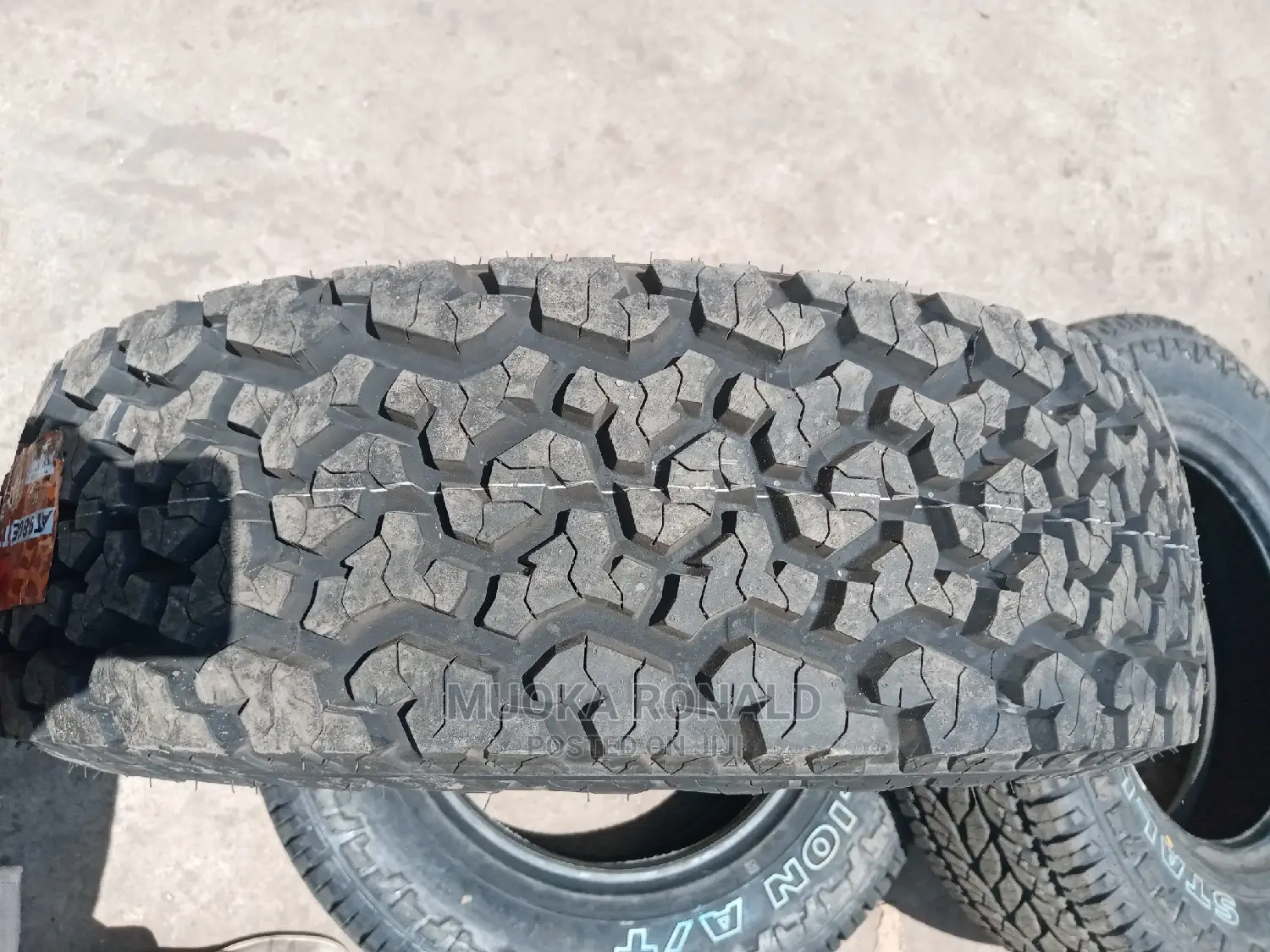 215/70r16 MAXXIS TYRE(Worm-drive) Made in Thailand (A/T