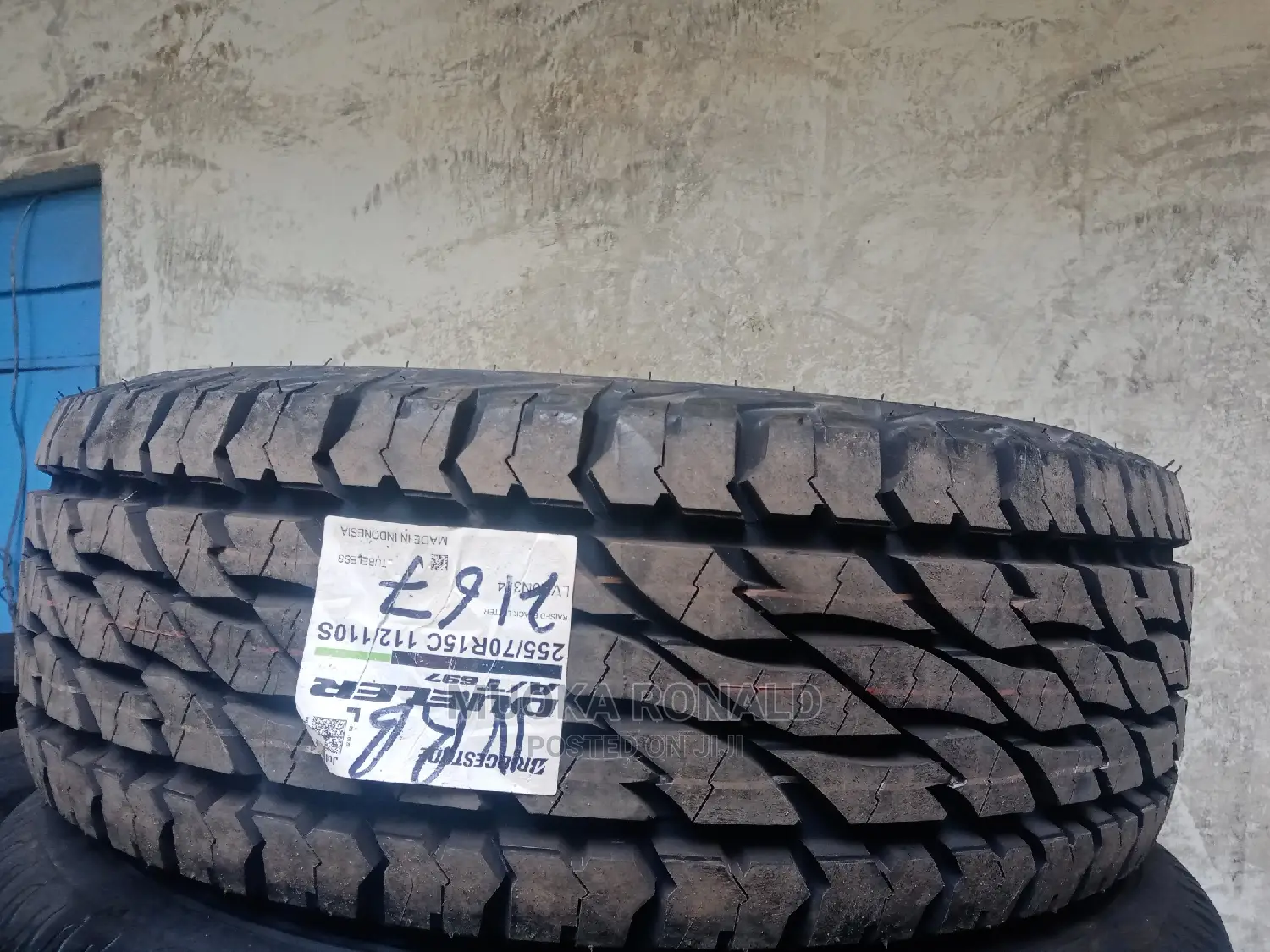 255/70r15 Bridgestone Tyre (Dueler A/T