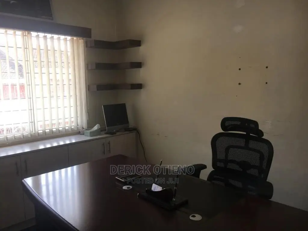 Office to Let in Westland