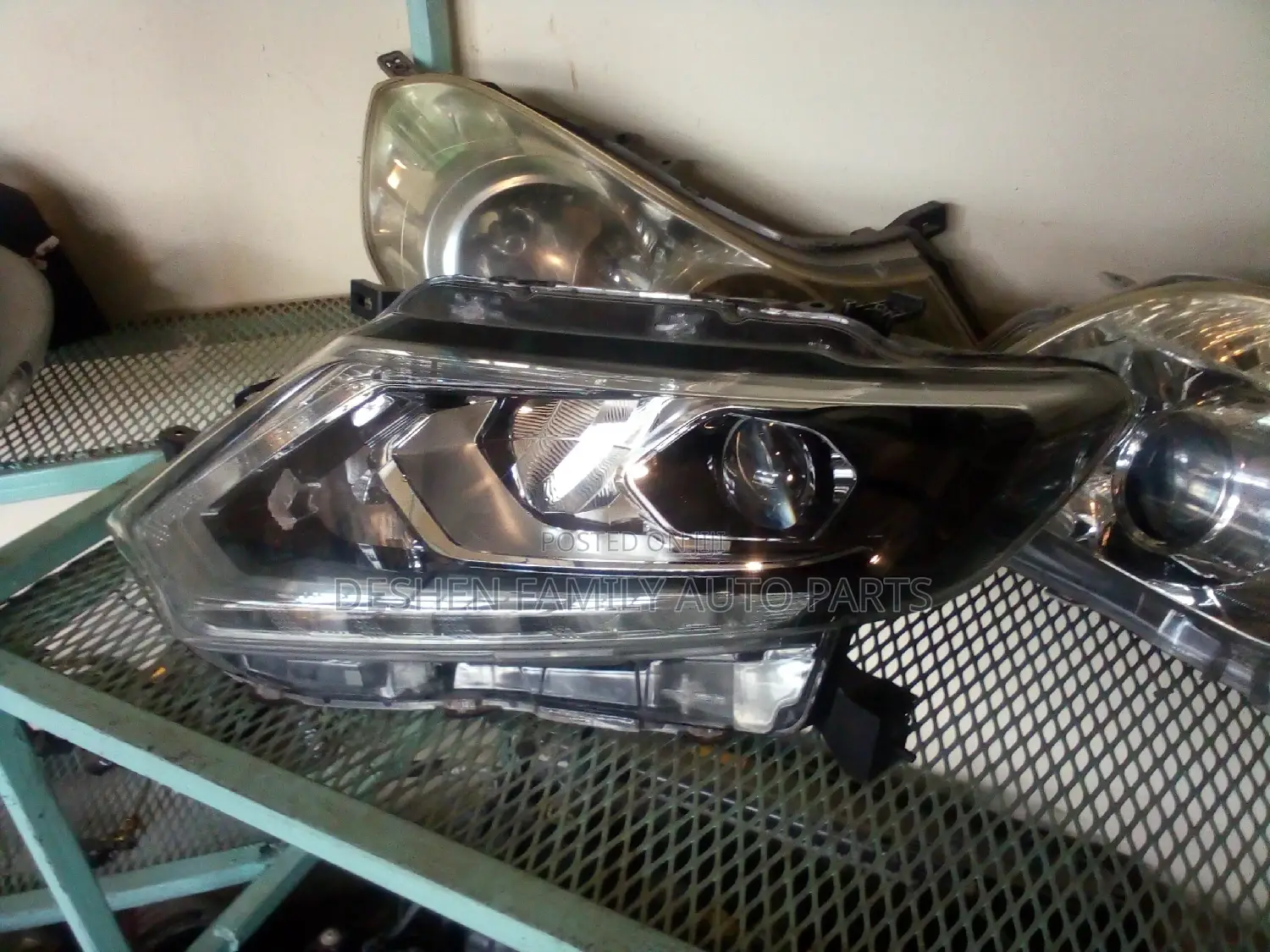 Extrail Headlight