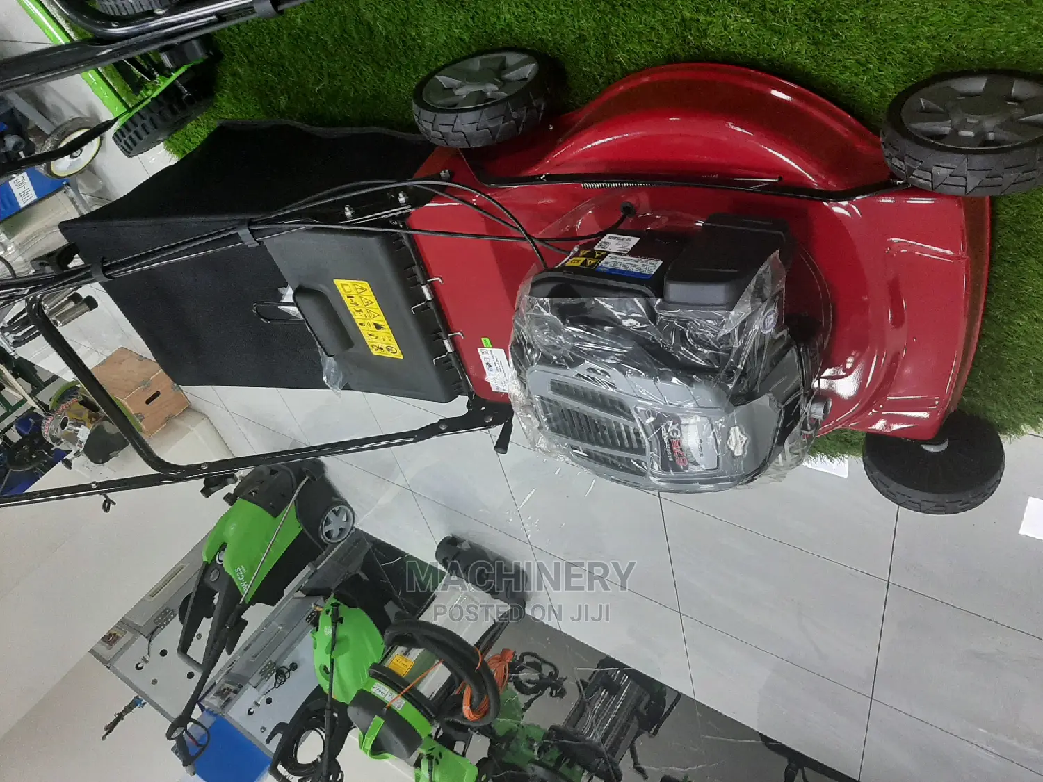 Briggs and Stratton Lawn Mower(New)