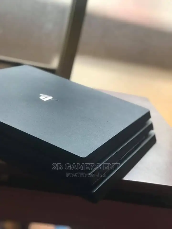 Ps4 Pro Rarely Used CLEAN