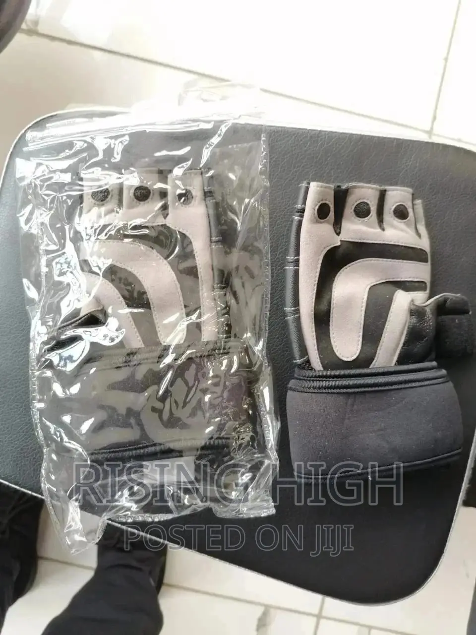High Quality Leather Training Gloves