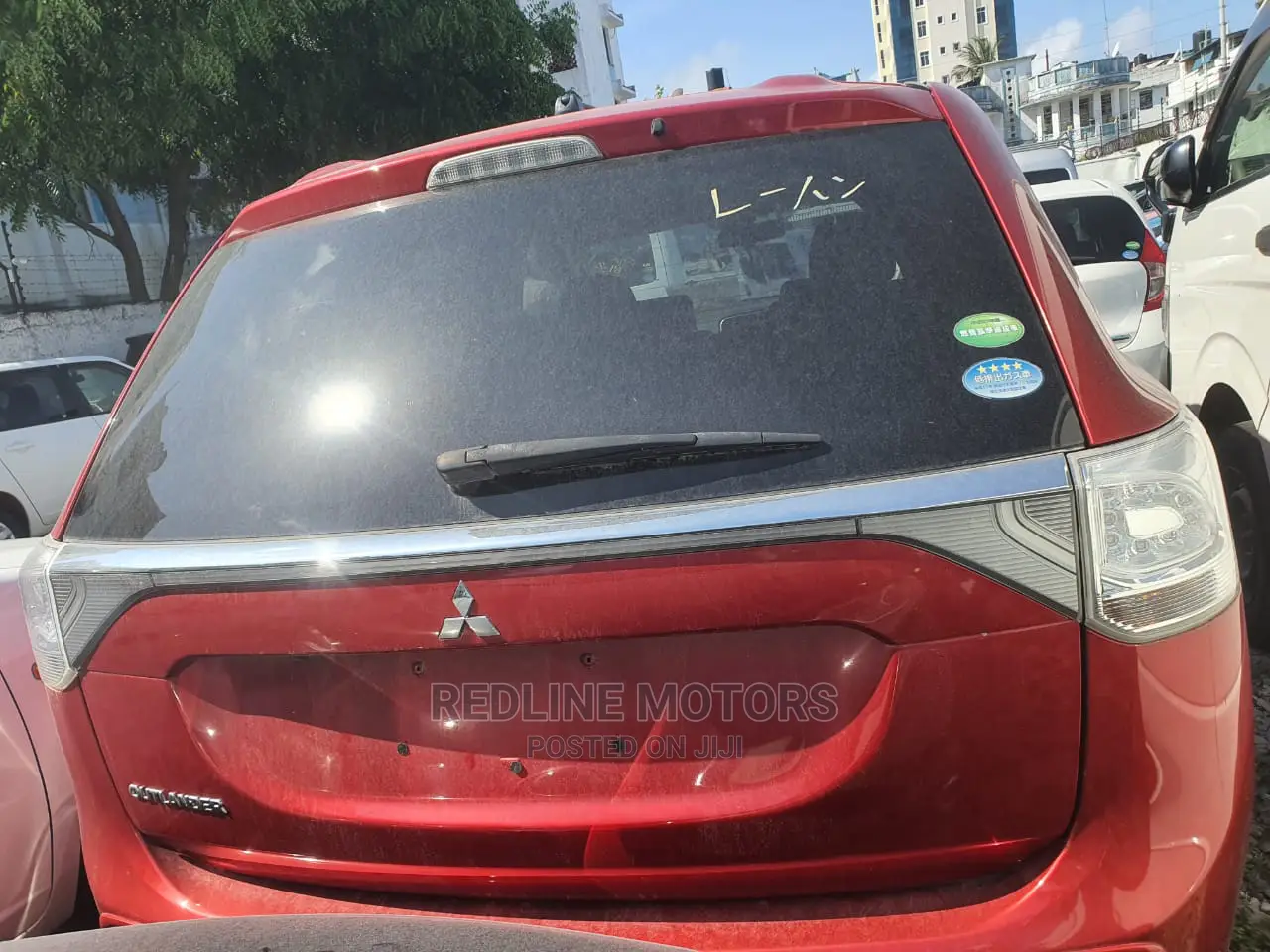 Mitsubishi Outlander 2016 GT AWC Red