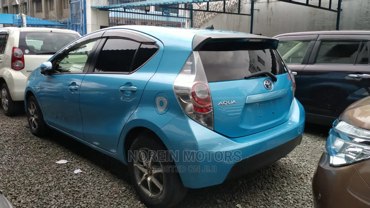 Toyota Aqua 2012 Blue