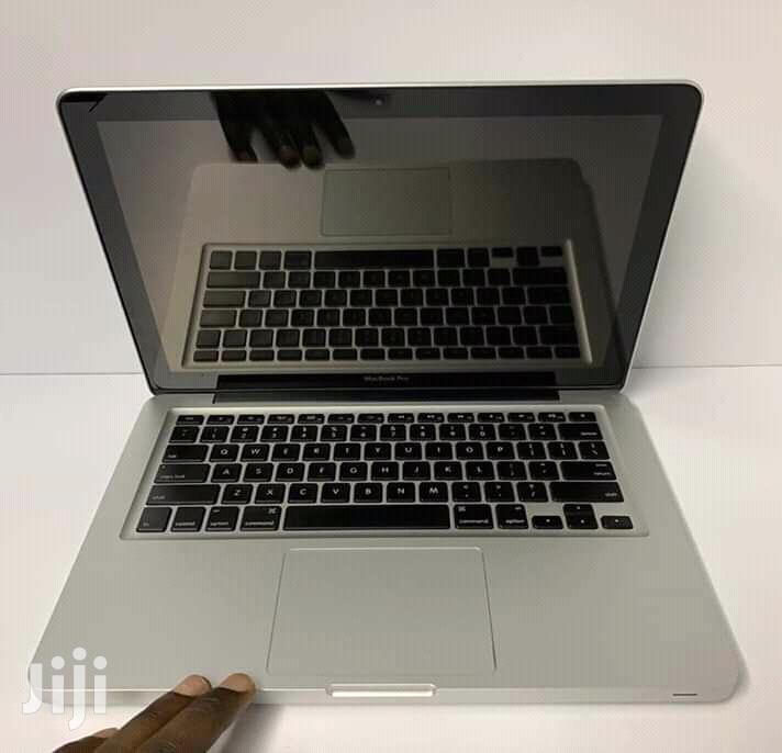 Apple Macbook Pro 500GB HDD Core i5 4GB Ram