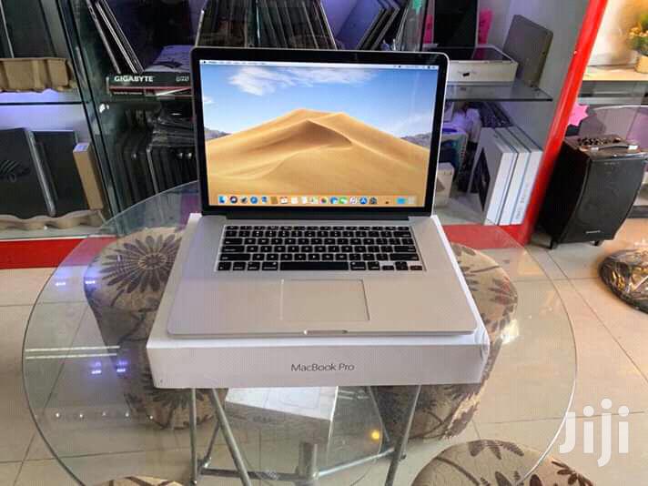 Apple Macbook Pro 500GB HDD Core i5 4GB Ram