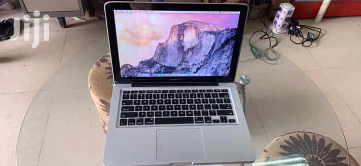 Apple Macbook Pro 500GB HDD Core i5 4GB Ram
