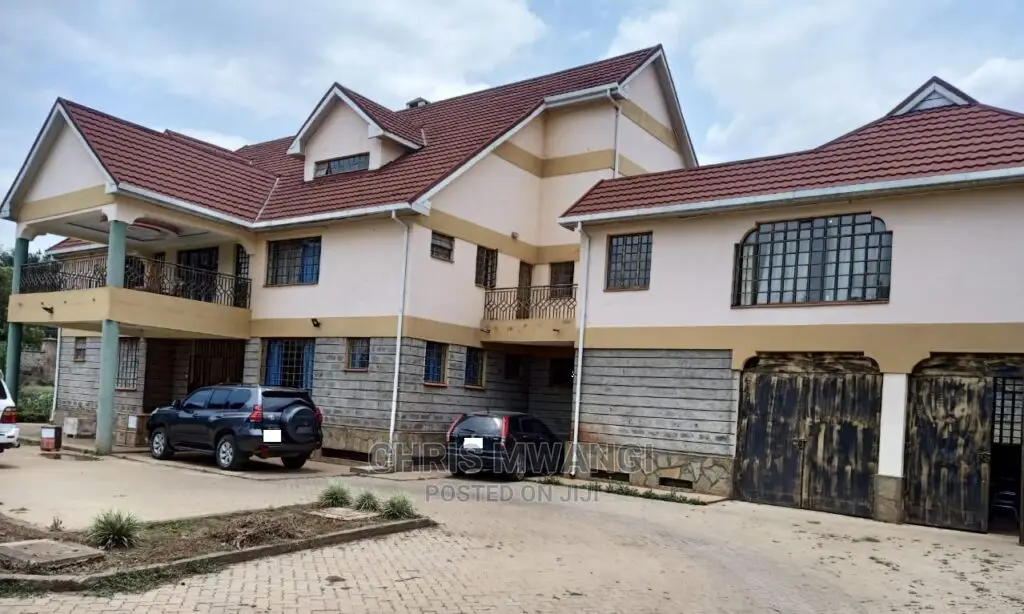 Furnished 9bdrm Mansion in Heart Of Runda for sale