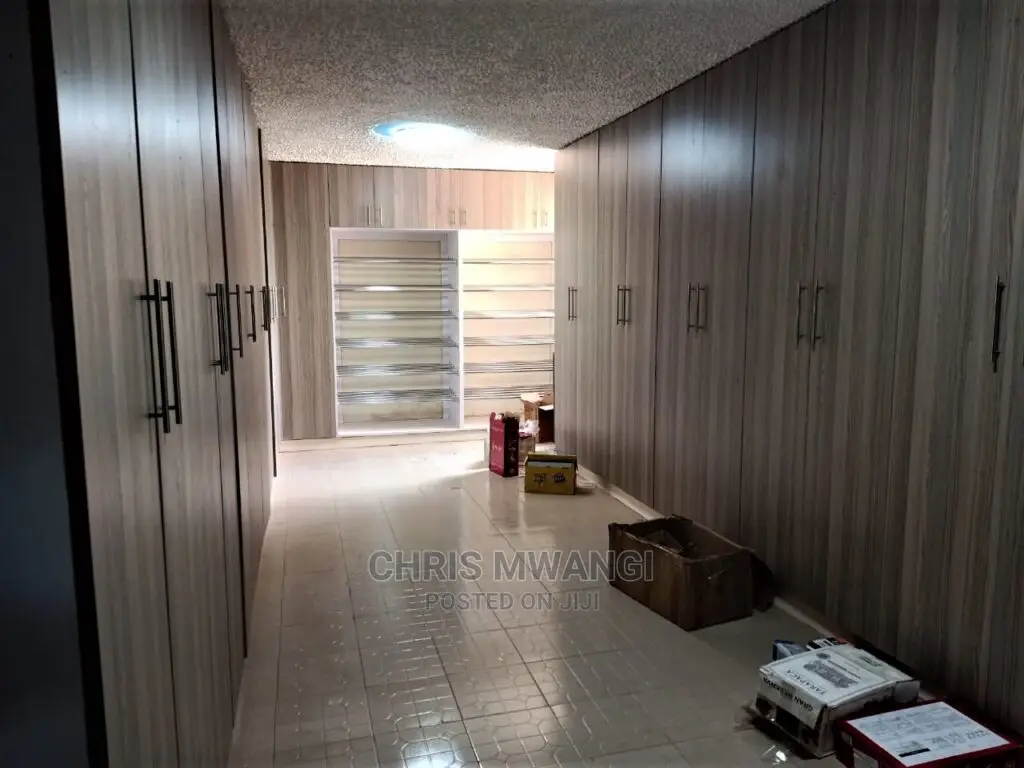 Furnished 9bdrm Mansion in Heart Of Runda for sale
