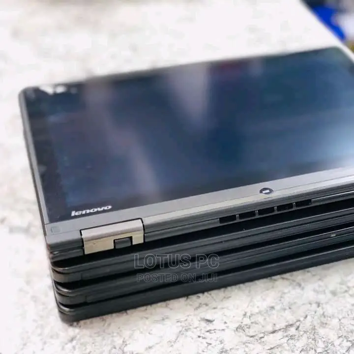 Laptop Lenovo Yoga 700 4GB Intel Core I5 HDD 500GB