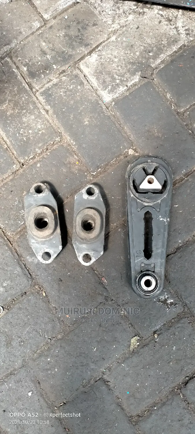Nissan Note Gearbox Mounting