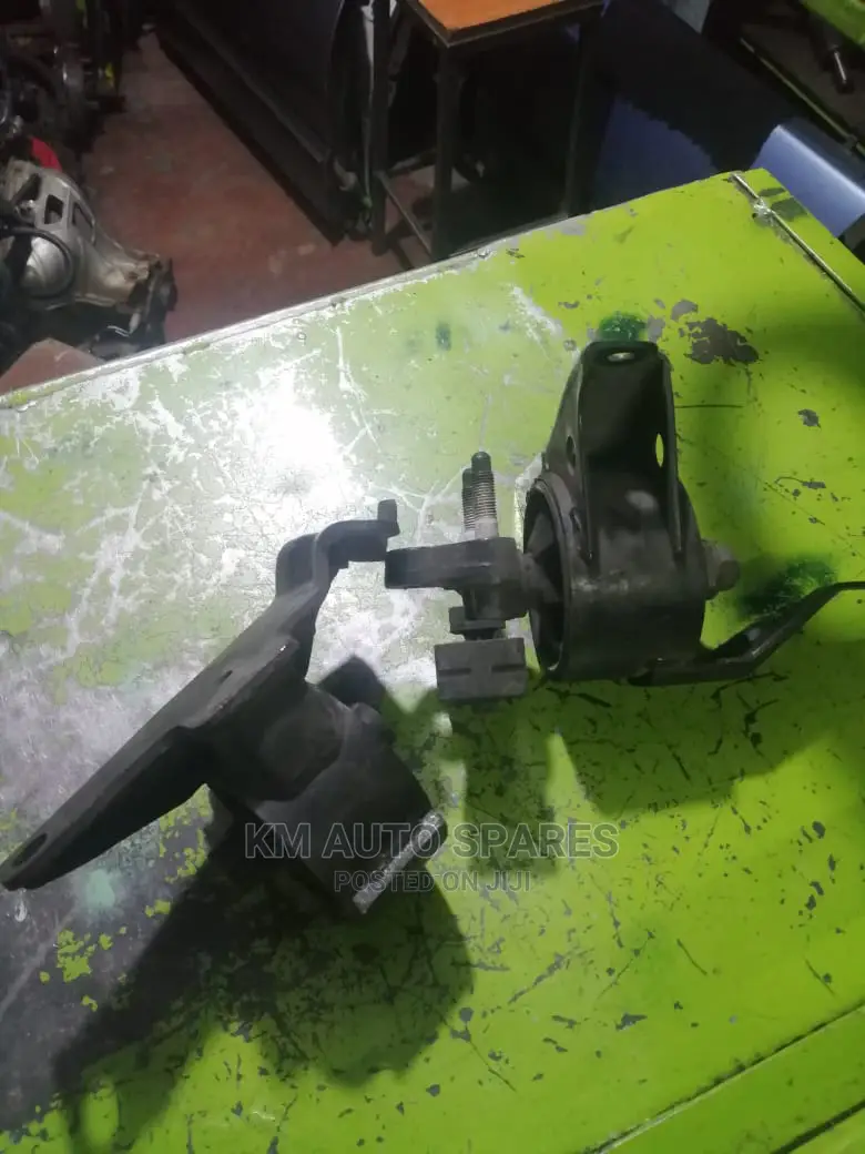 Toyota AE100 Mounts.