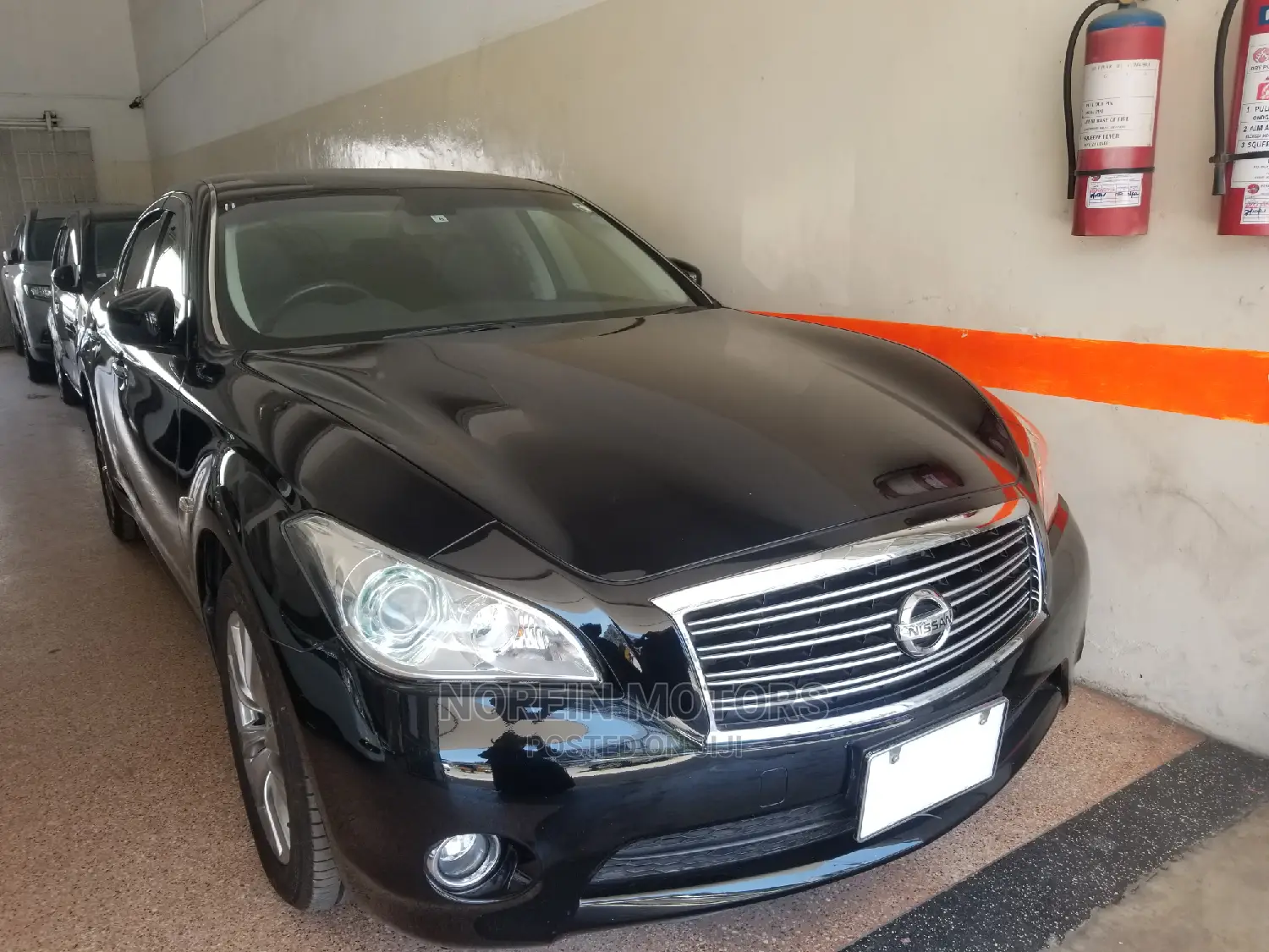 Nissan Fuga 2014 Black