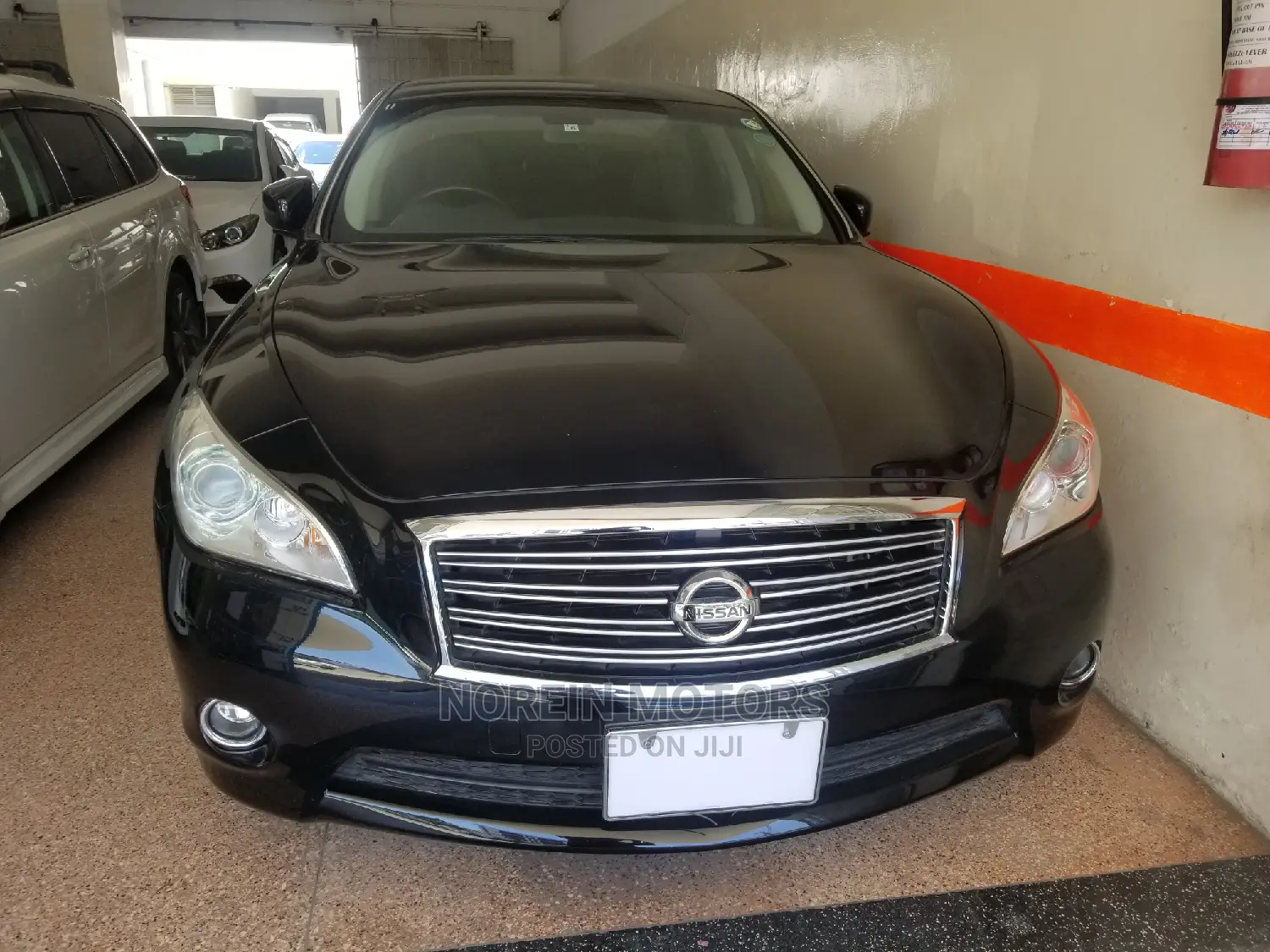 Nissan Fuga 2014 Black