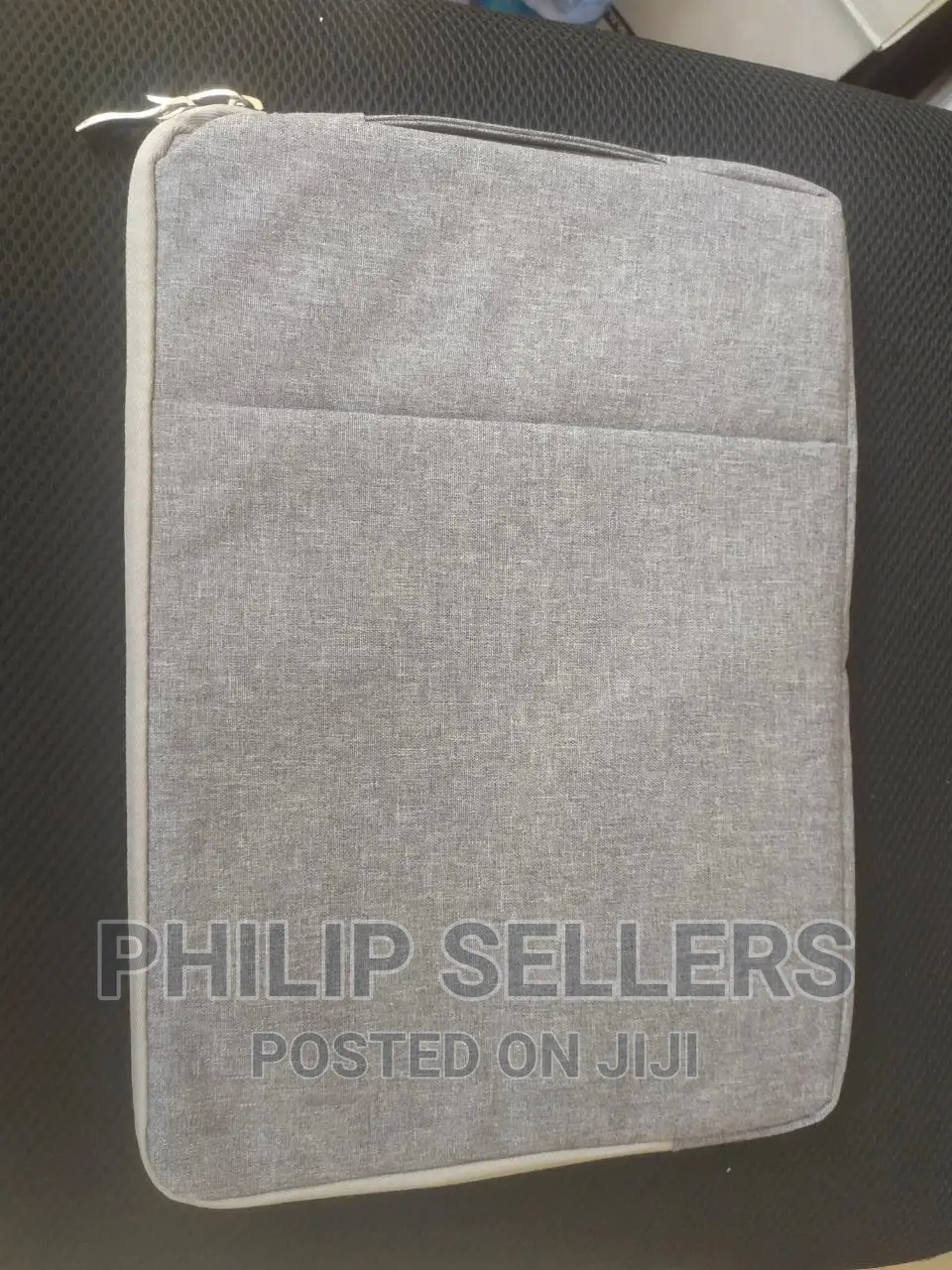 Protective Cover Waterproof and Padded With Zippier