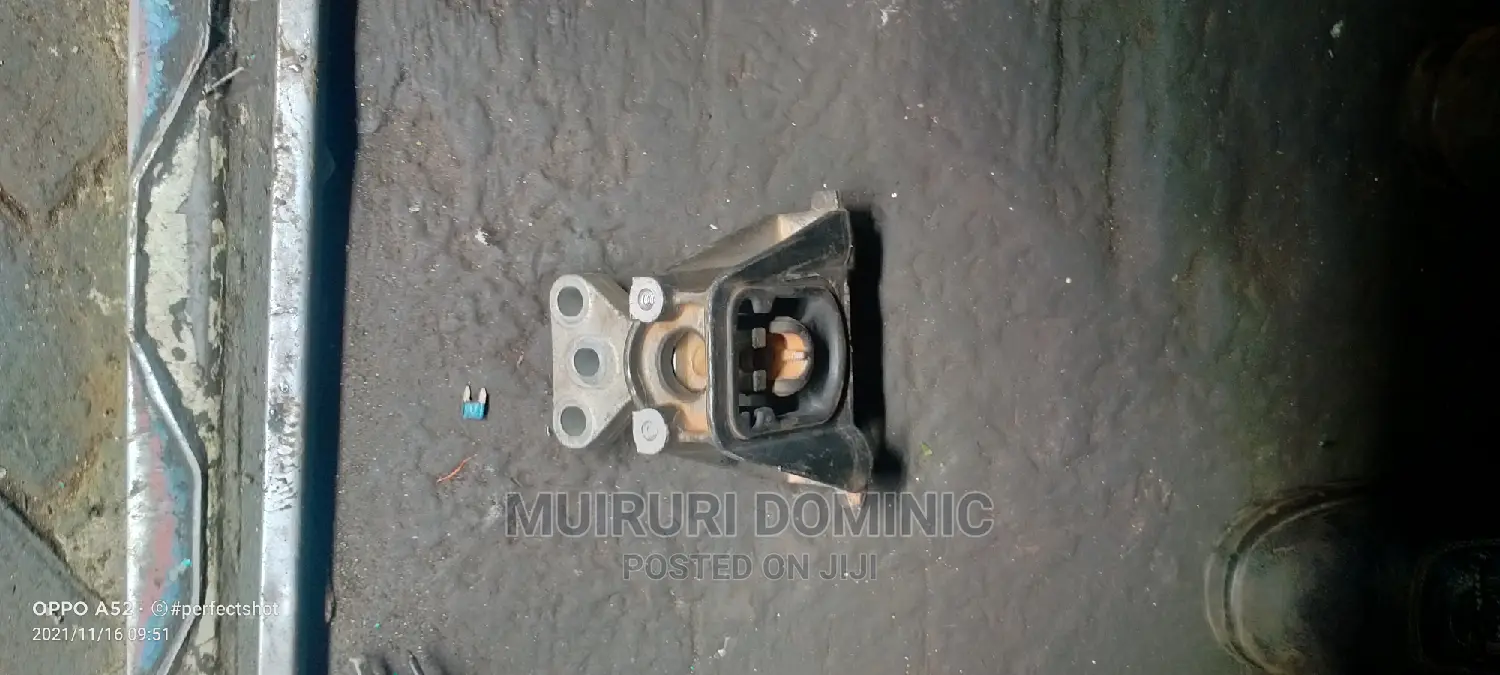 Honda CRV Gearbox Mounting