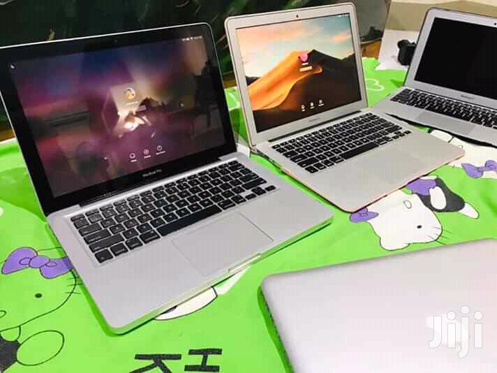 Superb Apple Macbook 13.3'' Corei5 8gbram 500hd 2.7ghz Backlights