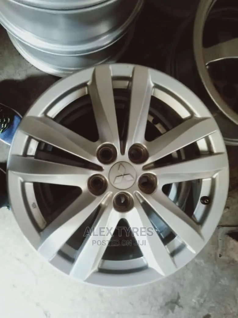 Size 17 Inch Mistubish RVR Original Rims