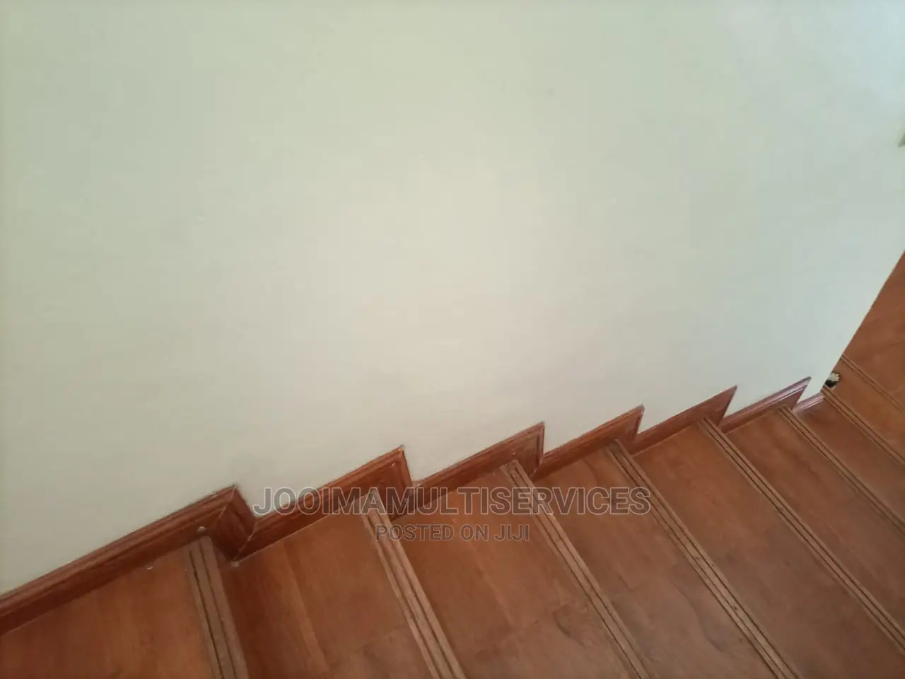 Fixing Laminate at Staircase