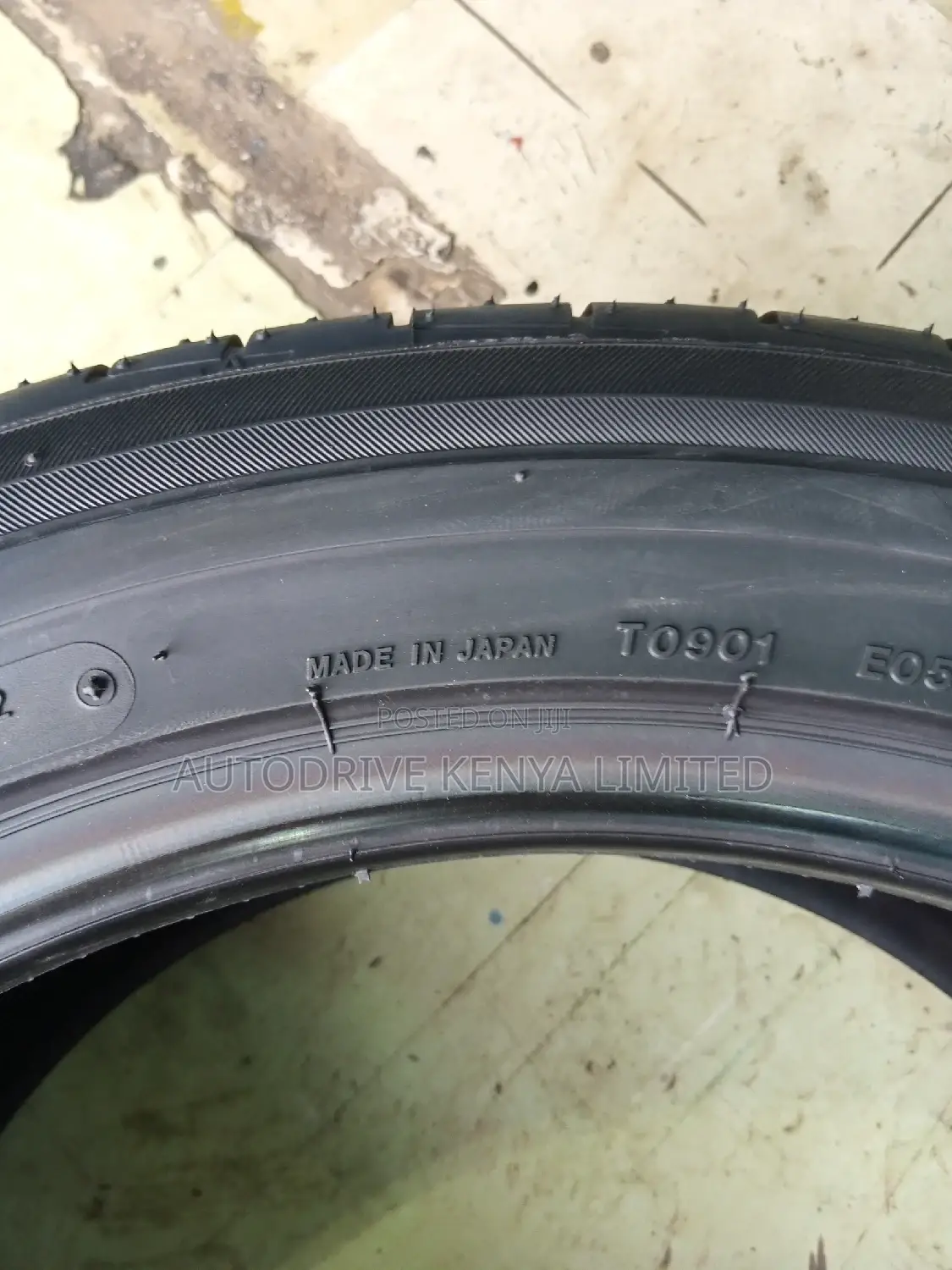 255/45r18 Bridgestone 99Y