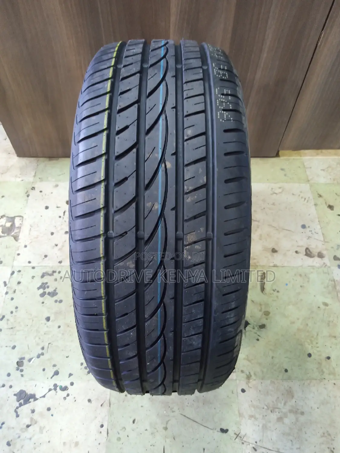 215/50r17 Aplus Tyre
