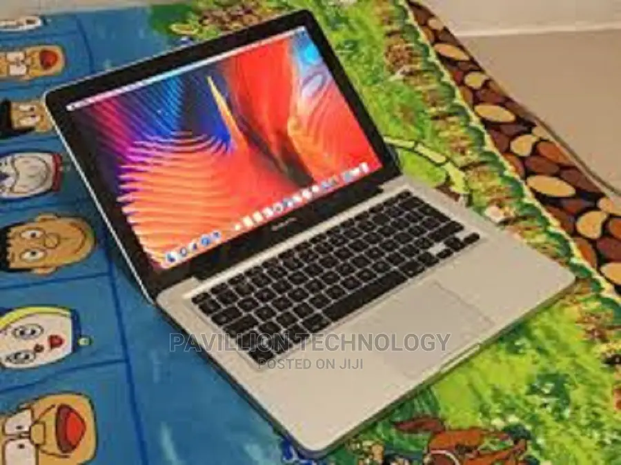 Laptop Apple MacBook Pro 4GB Intel Core I5 HDD 500GB