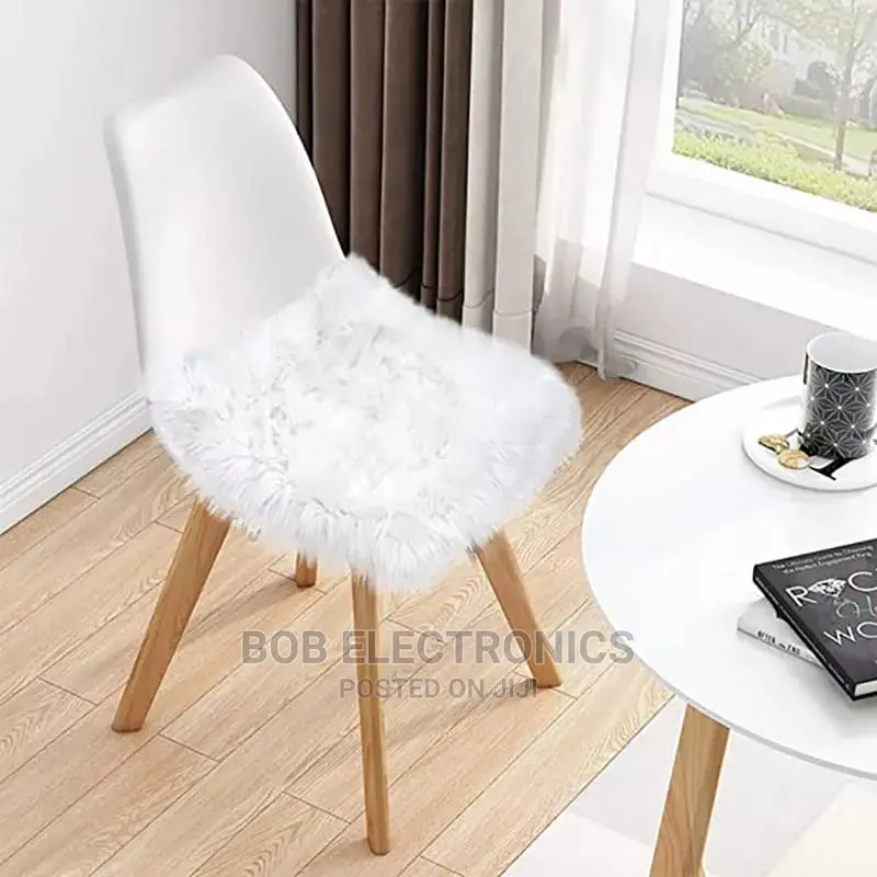 45*45cm Furr White Covers