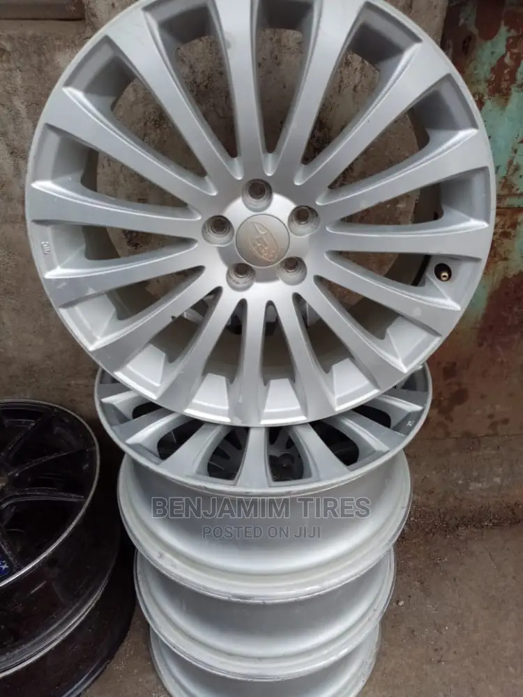 Original Rims Sizes 18 Inch Set for Subaru.