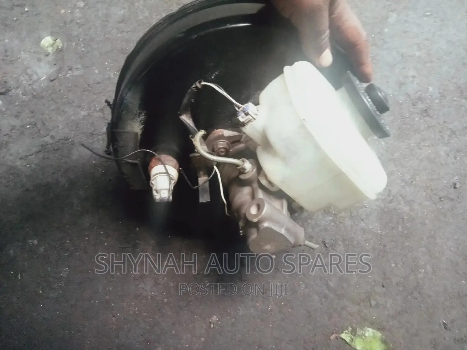 Brake Master Cylinder and Booster Toyota 7l(Box)