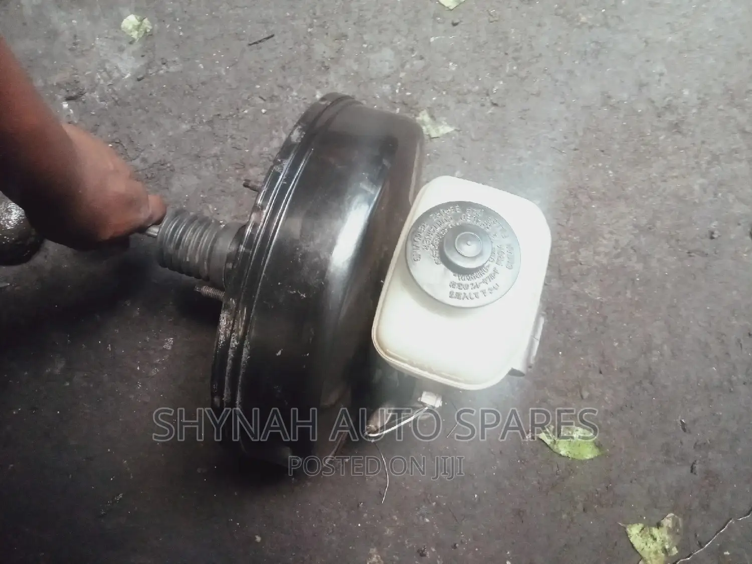 Brake Master Cylinder and Booster Toyota 7l(Box)