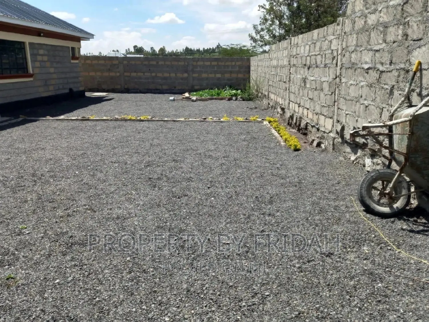 3bdrm Bungalow in Kitengela for sale