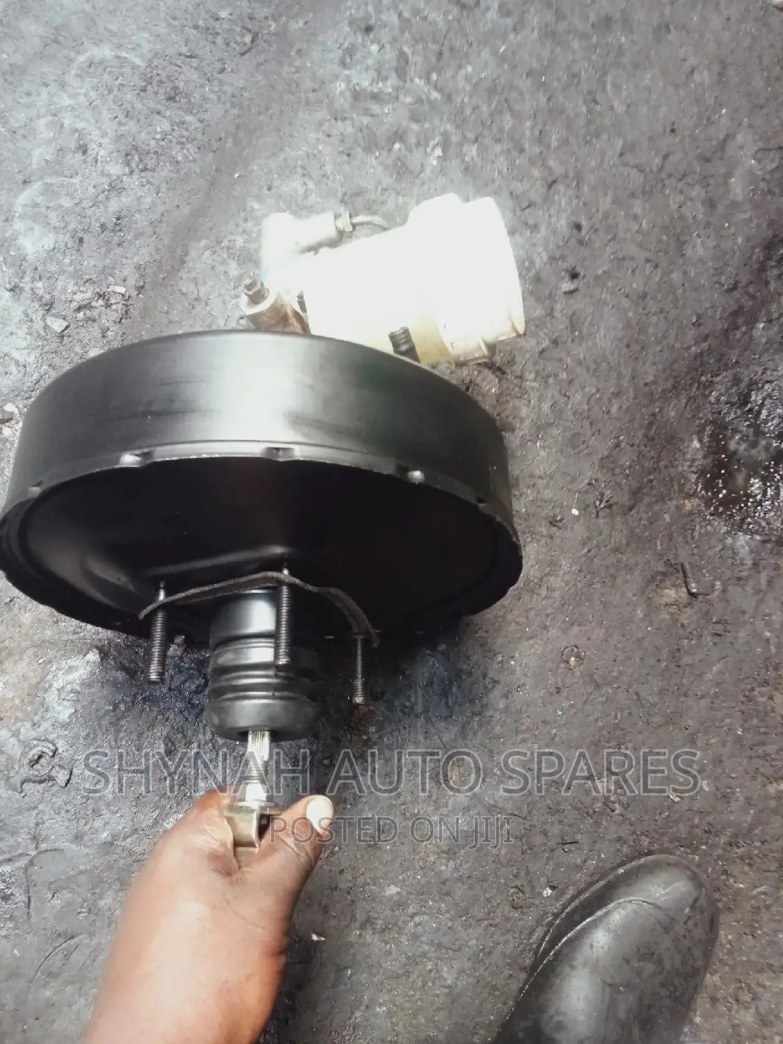 Brake Booster Mitsubishi L200