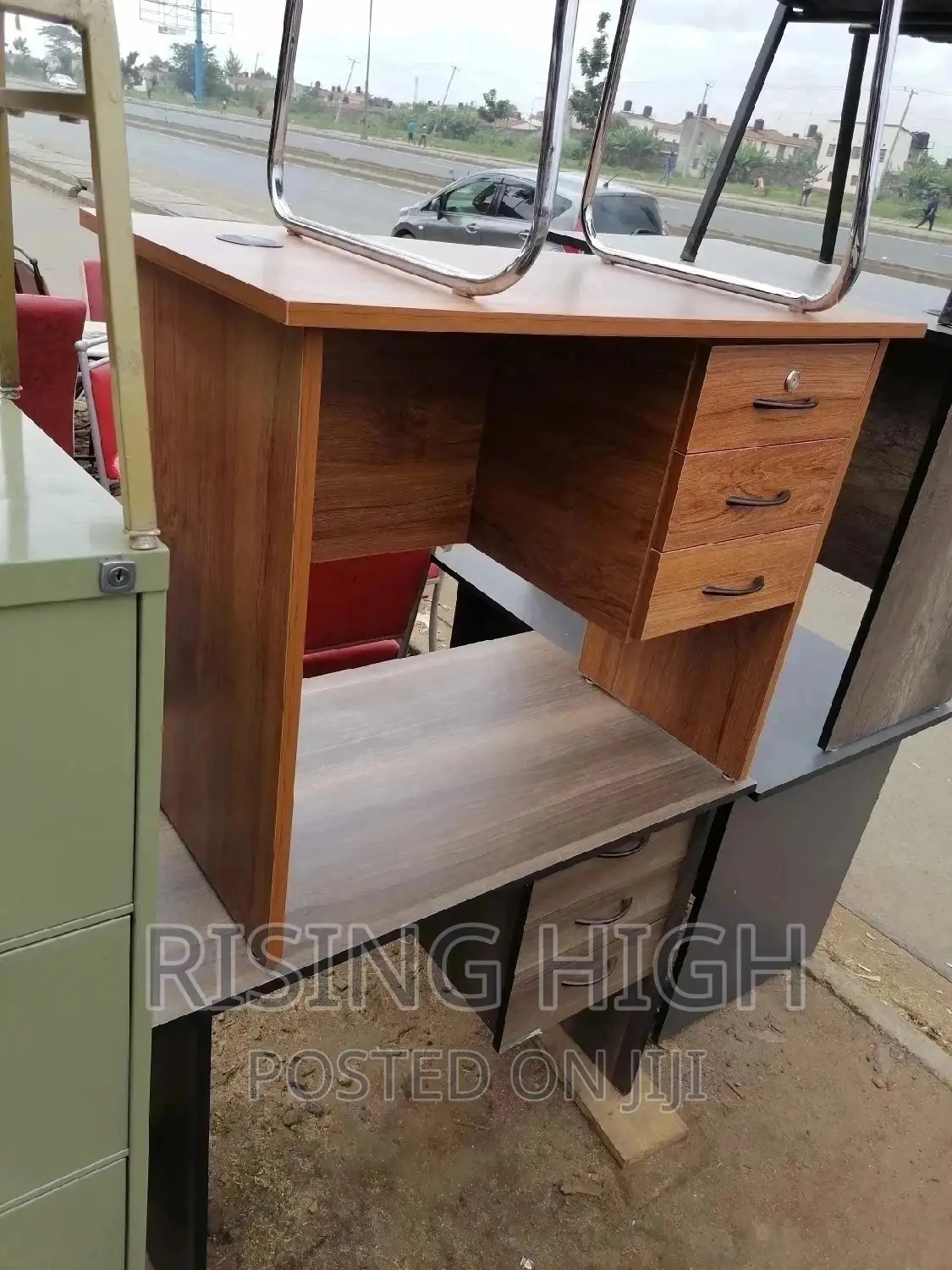 Top Finest Office Desk