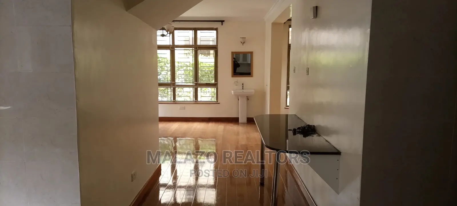 5bdrm Townhouse/Terrace in Henrik Villas, Valley Arcade for sale
