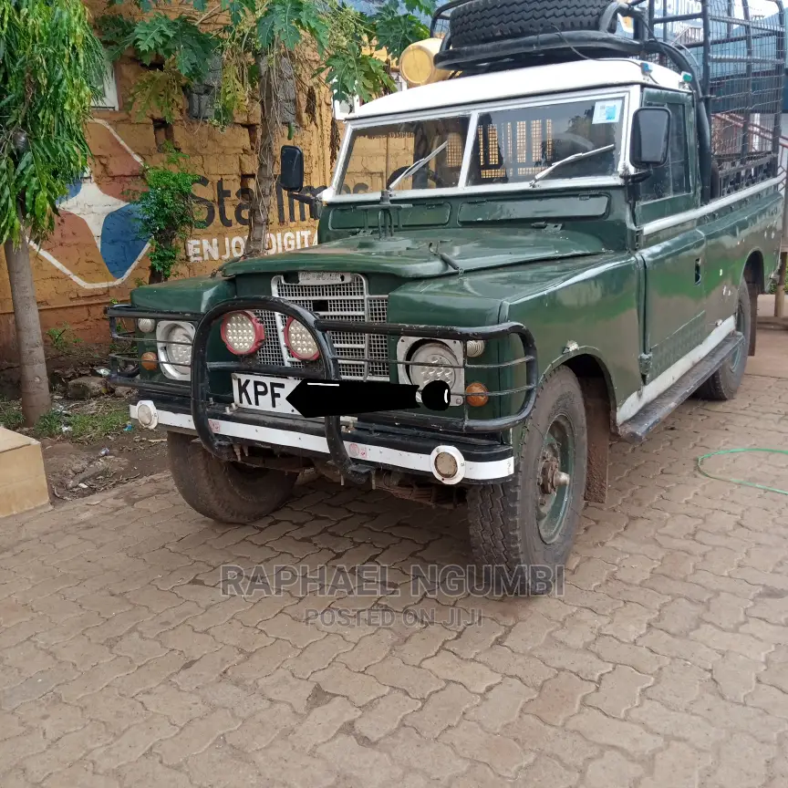 Land Rover Defender 1989 Green