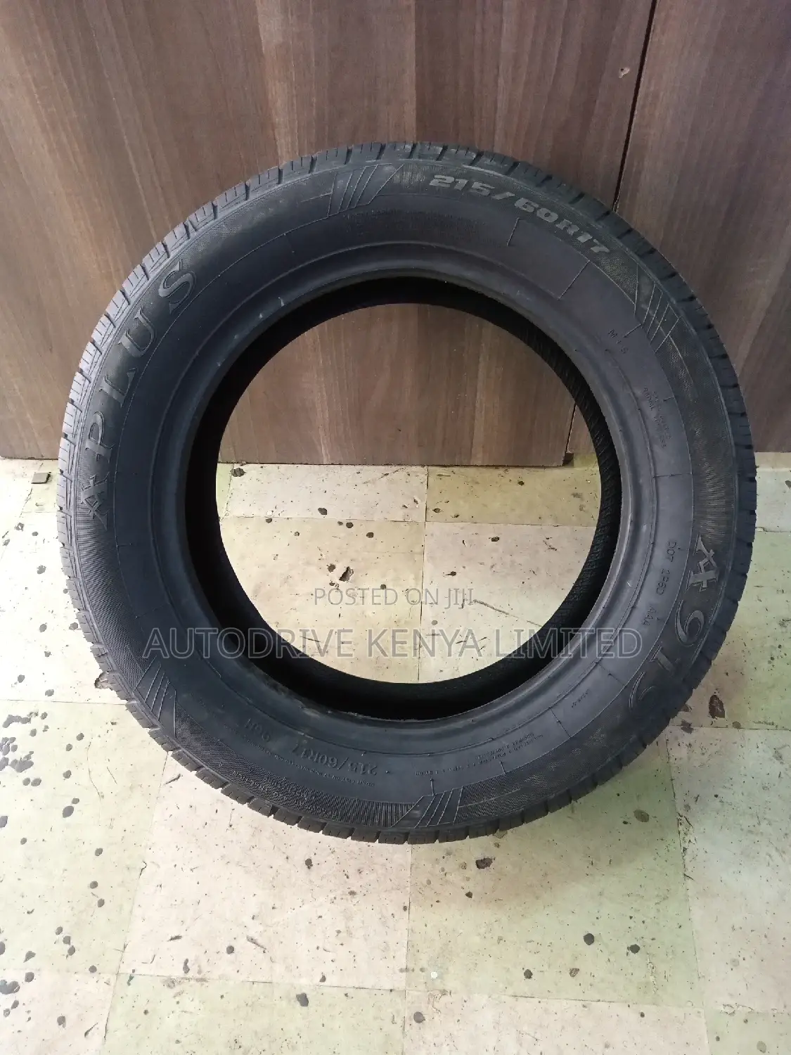 215/60r17 Aplus Tyre