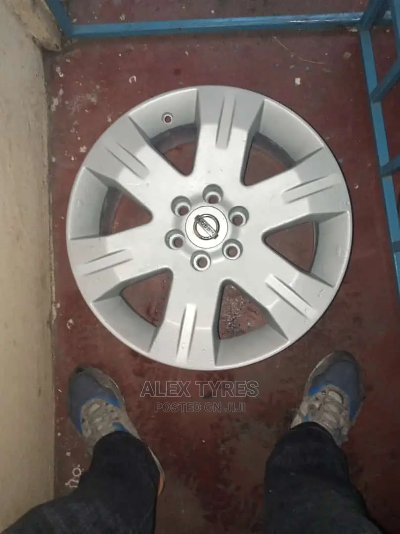 Size 16 Inch Nissan X_trail Original Sport Rims Set.