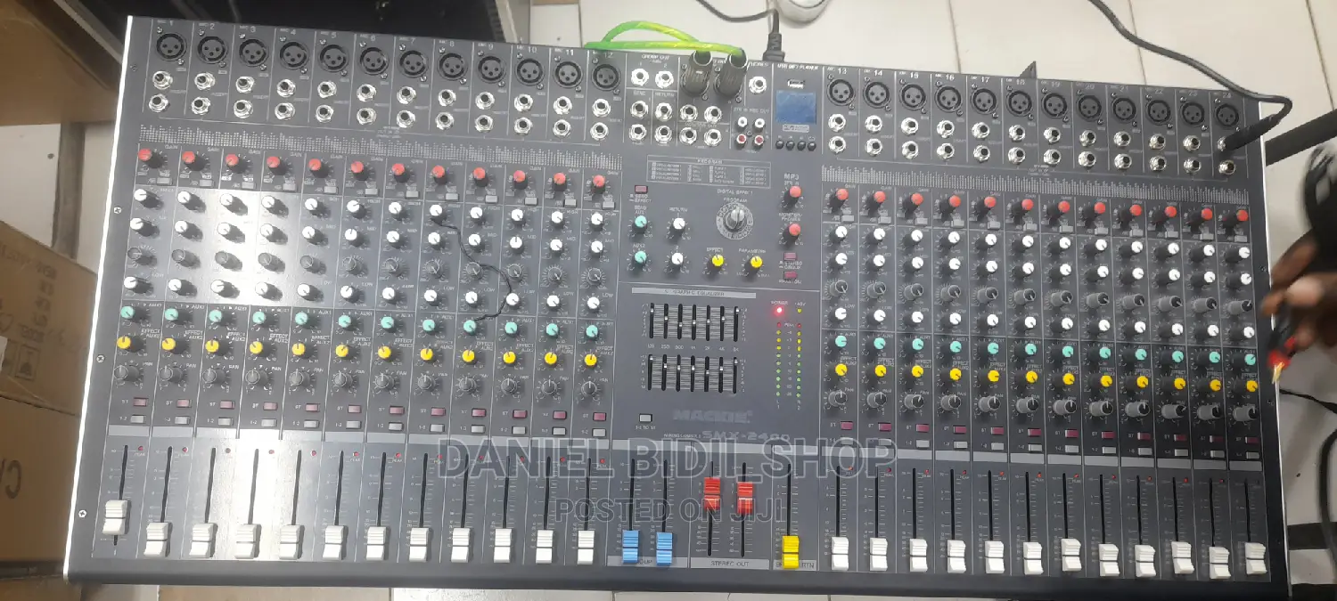 Mackie USB Bluetooth 24channel Mixer 6mx-2400
