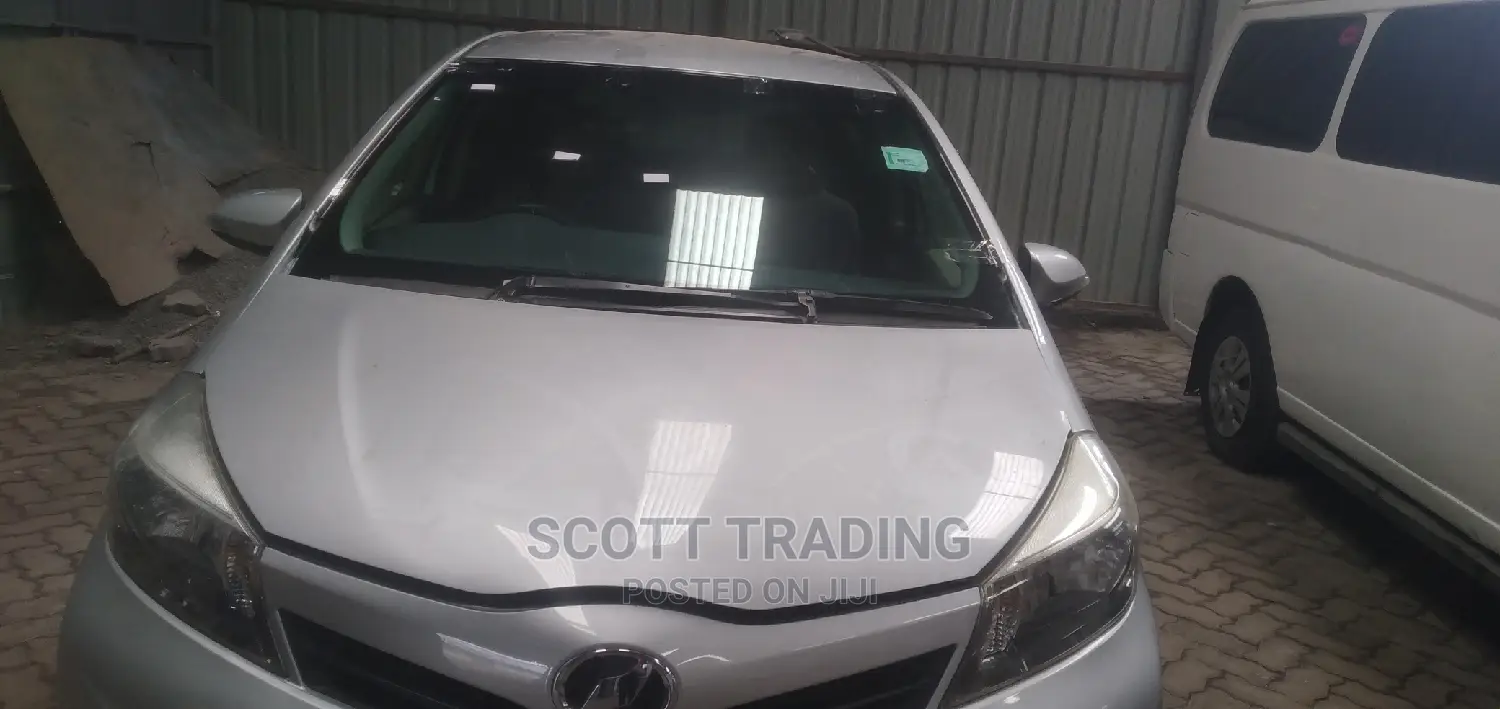 Vitz New Model 10500fitted