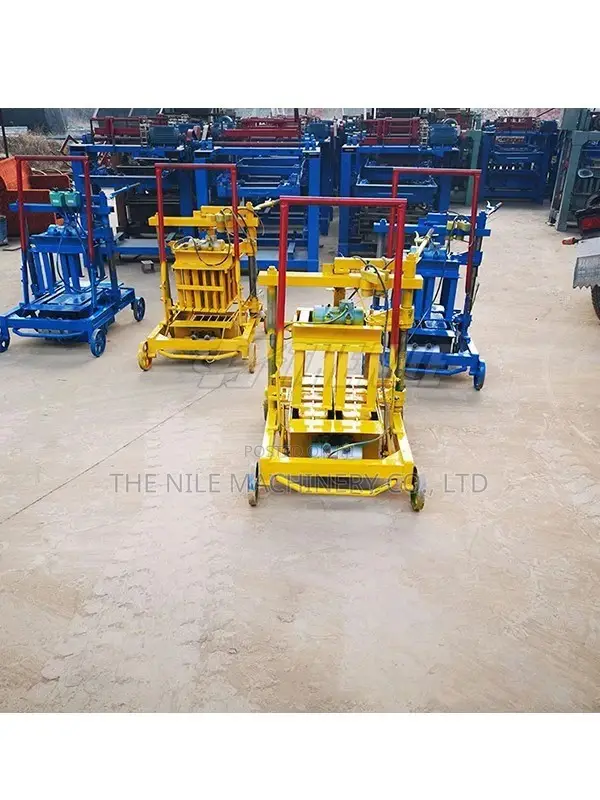 Small Diesel Engine Mobile Manual Cement Brick Making Machin