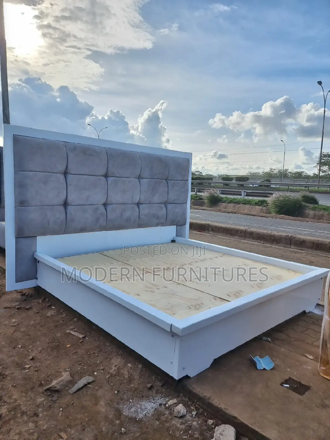 6/6 Modern Bed