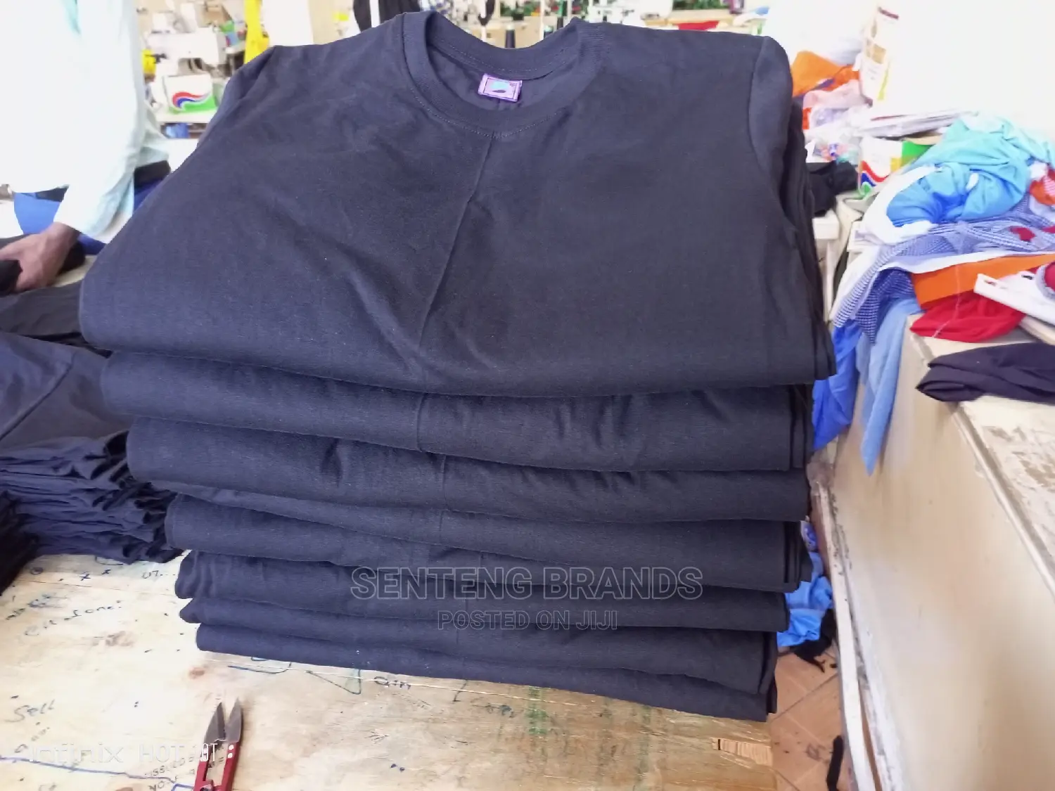 Black Pure Cotton 100% T-Shirts Best Quality 180 Gsm