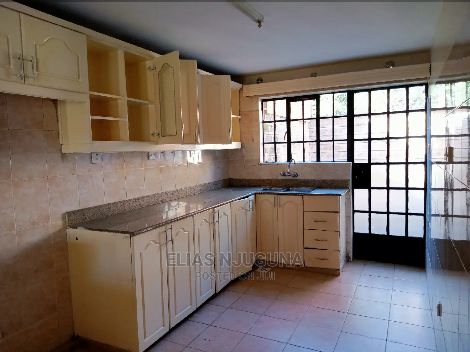 5bdrm Maisonette in , Jogoo Road for rent