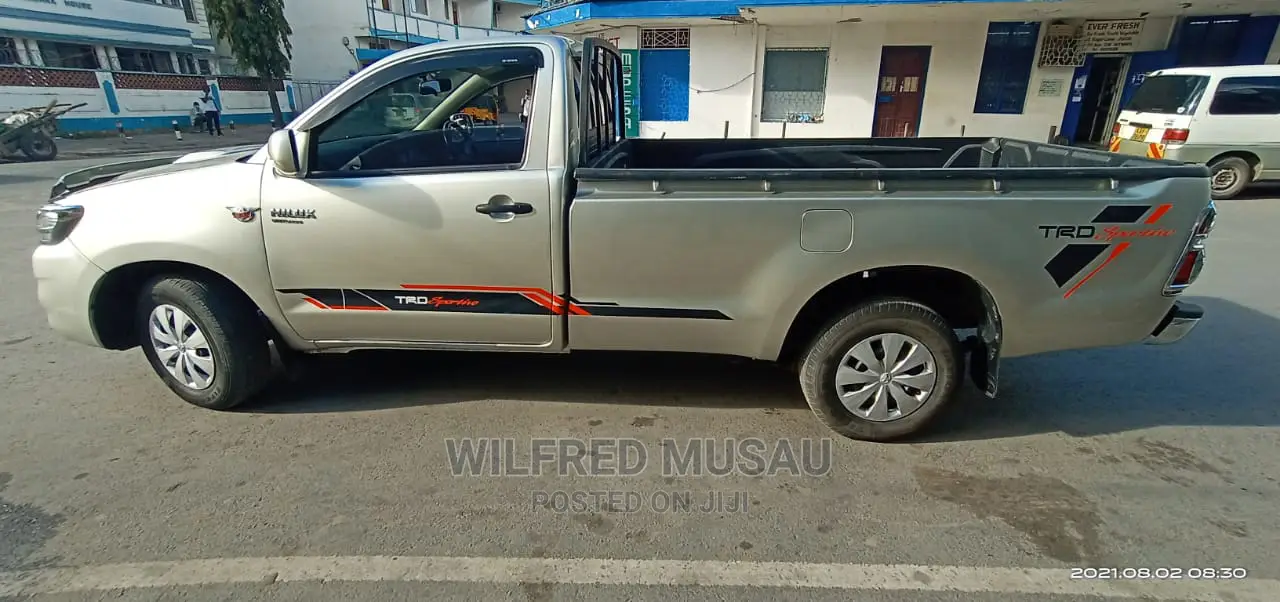 Toyota Hilux 2014 Silver
